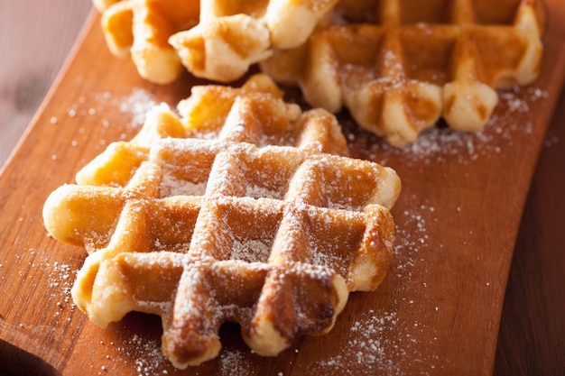 Belgische Waffeln mit Puderzucker