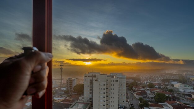 Belíssimo nascer do sol na cidade de Suzano, Estado de São Paulo, Brasil