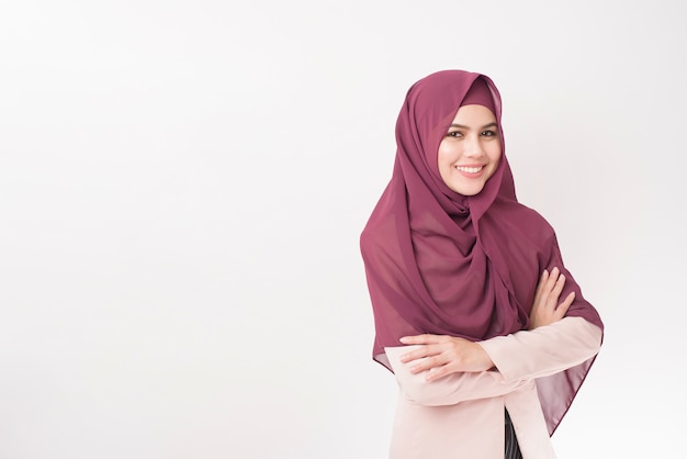 Bella empresaria con retrato de hijab