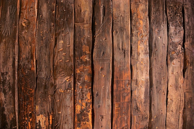 La belleza envejecida captura la esencia de las viejas tablas de madera