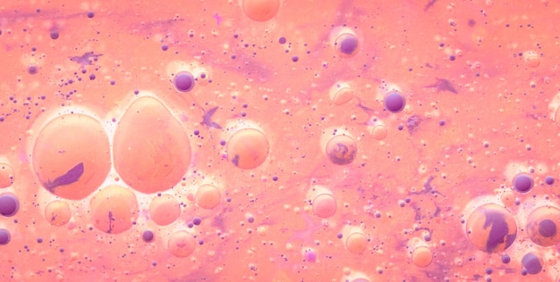 La belleza fluida revela el misterioso atractivo del arte líquido en aceite