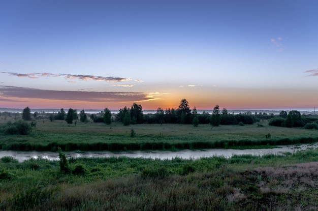 Belleza de la naturaleza Marco multinivel amanecer y horizonte