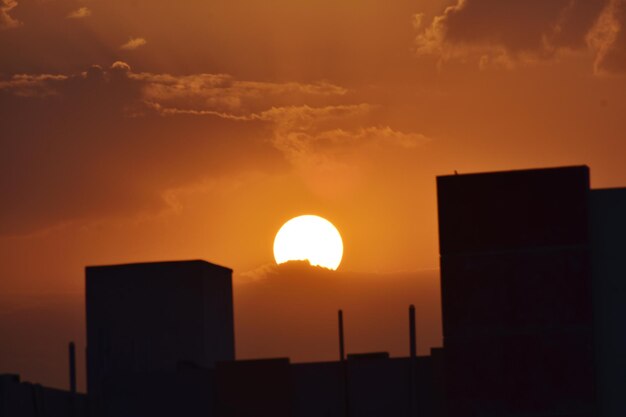 La belleza del sol naciente