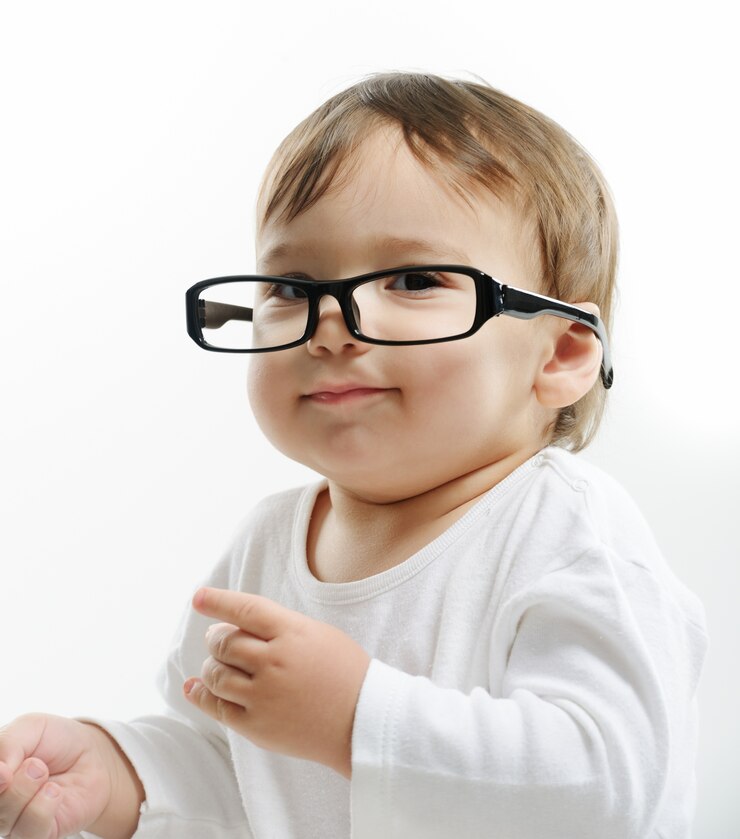 Foto belo bebê com óculos