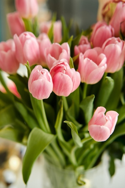 Foto belo close de buquê de tulipas delicadas cor-de-rosa decoração floral de férias decoração elegante natural