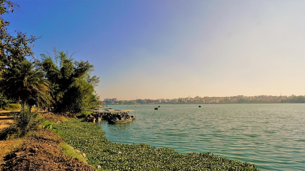 Belo lago BTM ou Madiwala de Bangalore pela manhã com céu claro Melhor lugar para relaxar para os bengalis