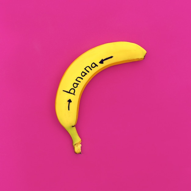 Bemaltes Bananen-Minimalismus-Modefoto