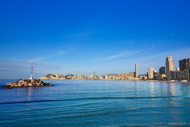 Benidorm Poniente praia em Alicante, Espanha