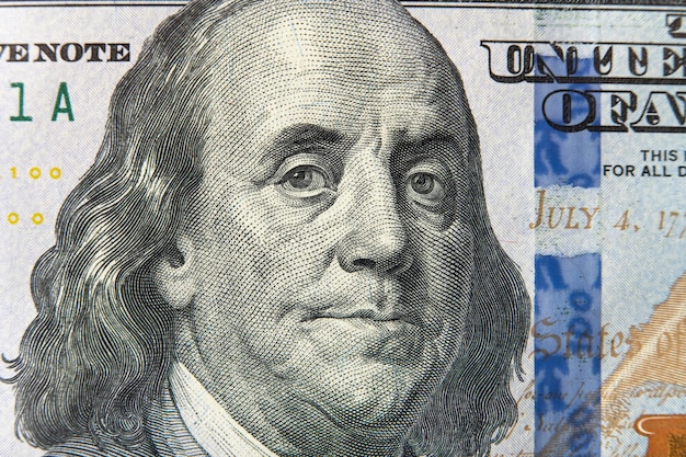 Benjamin Franklins Gesicht auf dem US-100-Dollar-Schein Franklin auf dem Hundert-Dollar-Schein Detail des Porträts auf dem Hundert-Dollar-Schein