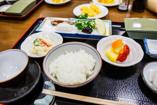 Bento ambientado en restaurante japonés