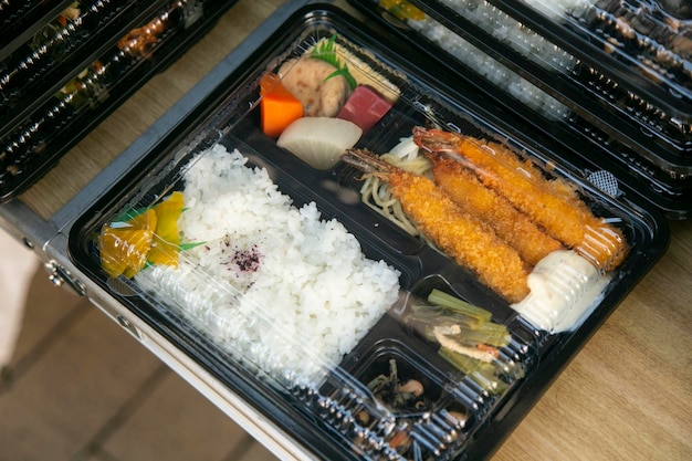 El bento es una porción de comida bastante común en la cocina japonesa.