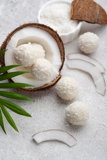 Überblick über zuckerfreie Kokosnuss-Süßigkeiten