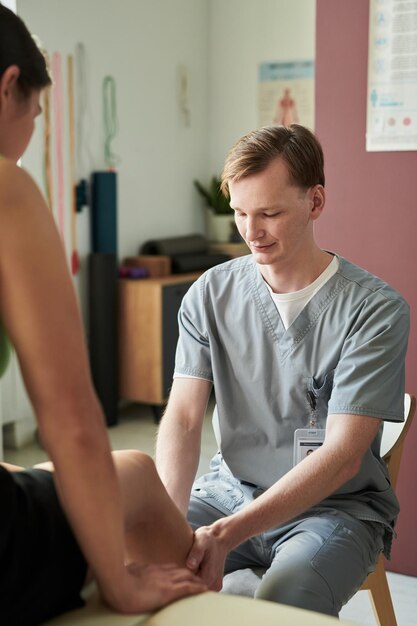 Bereitstellung einer physiotherapeutischen Behandlung für Patienten in klinischen Umgebungen