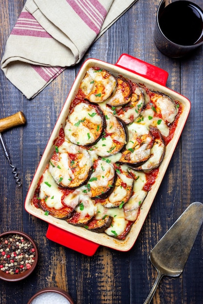 Berenjenas al horno con queso mozzarella y tomates Alimentación saludable Comida italiana Parmigiana di melanzane