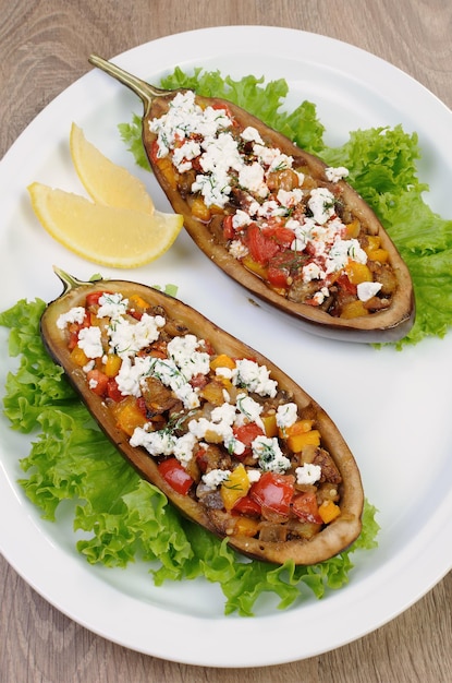 Berenjenas rellenas de verduras