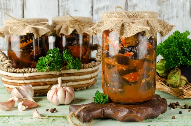 Berenjenas en salsa de tomate picante