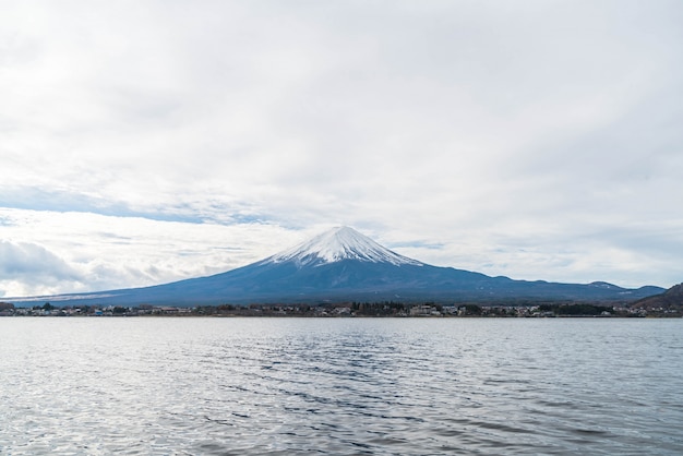 Berg Fuji San am Kawaguchiko See in Japan.