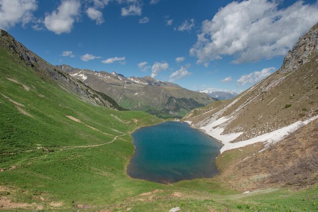 Berg mit See