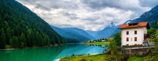 Bergdorf in Auronzo di Cadore, Italien