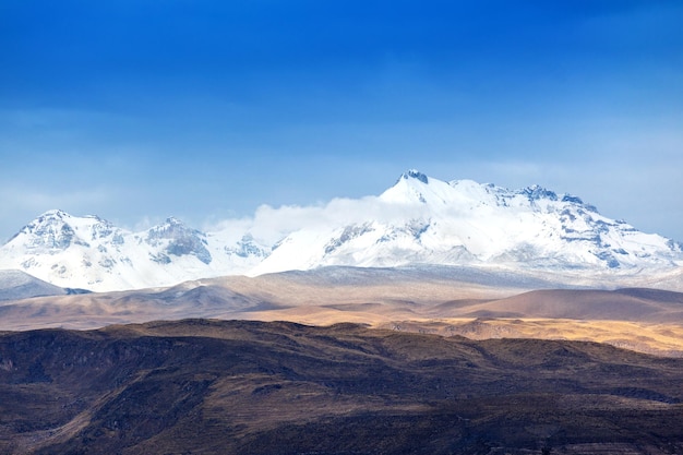 Berge an einem sonnigen Tag