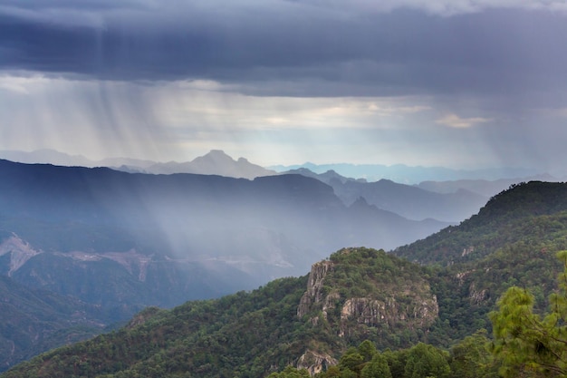 Berge in der abgelegenen Gegend von Mexiko