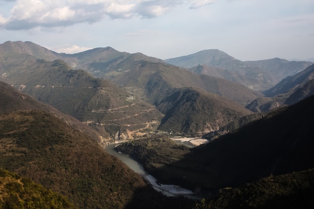 Berge in der Nähe von Devprayag Indien