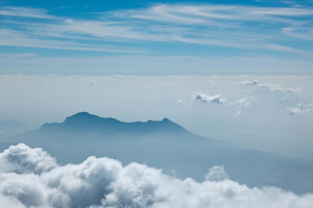 Berge in Wolken Kodaikanal Tamil Nadu