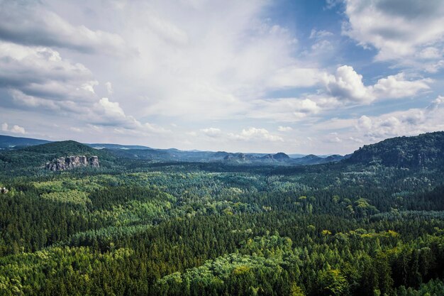 Foto berge mit himmel im hintergrund