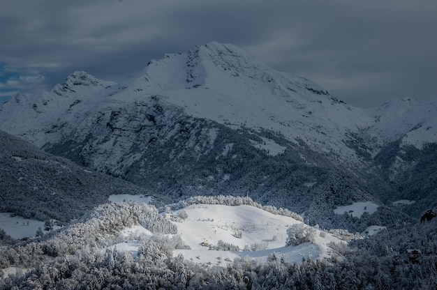 Berge nach Schneefall