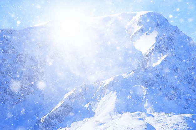 Berge schneebedeckter Gipfelhintergrund, Landschaftsansicht Winternaturgipfel