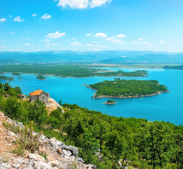 Berge und Skutarisee