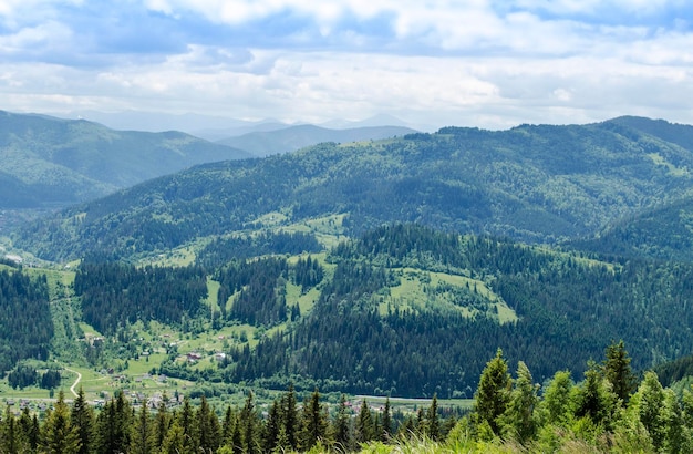 Berggipfel der Karpaten