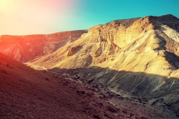 Bergige Wüste am Morgen Judäische Wüste in Israel bei Sonnenaufgang