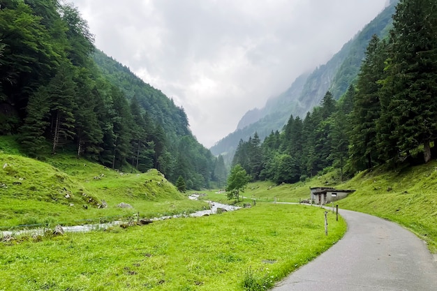 Berglandschaft in der Schweiz. Die Natur der Schweizer Alpen.