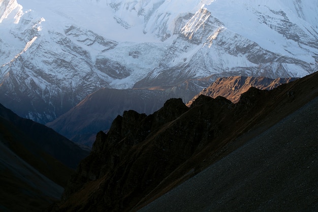 Foto berglandschaft in nepal am morgen