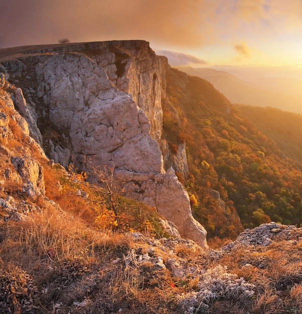 Bergpanoramalandschaft