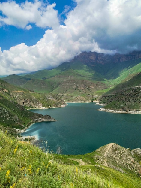 Bergsee Gizhgit in KabardinoBalkarien Elbrus Region Russlands