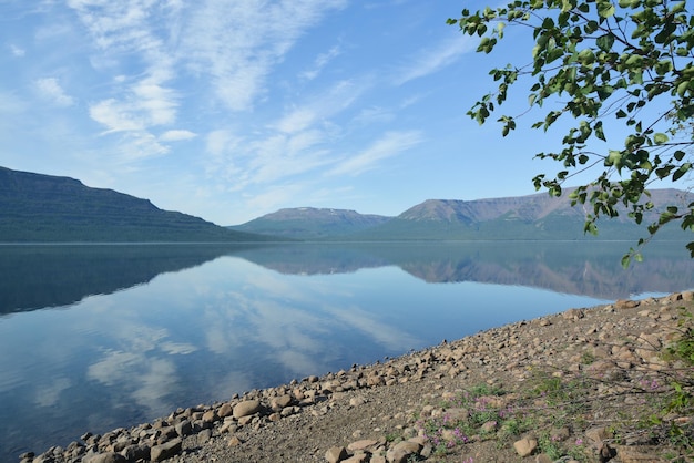 Bergsee YtKyyol auf dem Putorana-Plateau