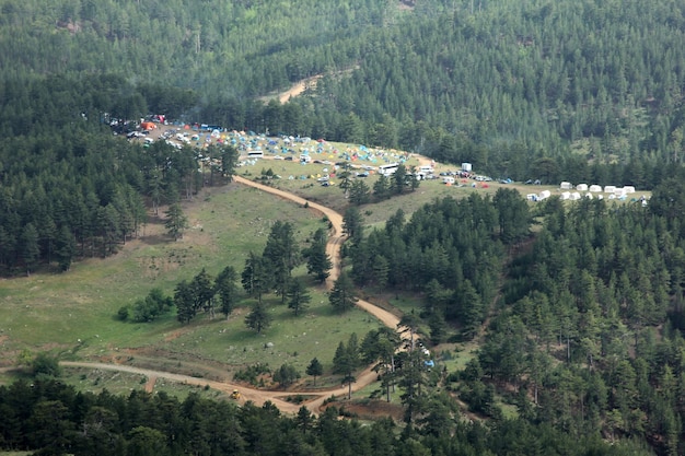 Bergsteigerfest im Wald