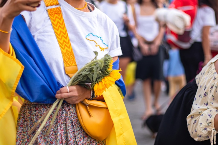Berlim Alemanha 24 de agosto de 2022 Marcha pacífica dos ucranianos por Berlim no Dia da Independência da Ucrânia