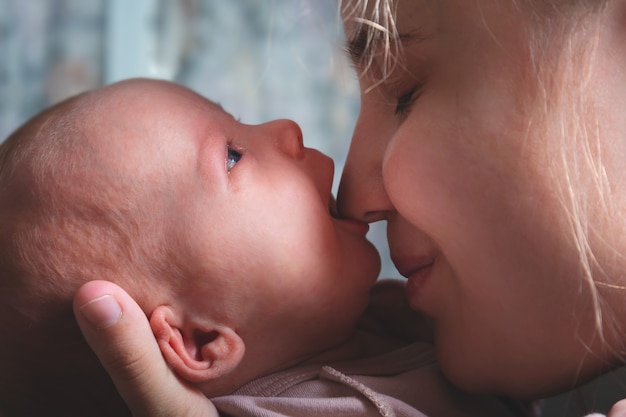 Überprüfungstest, ob das Baby hungrig ist, Nahaufnahme