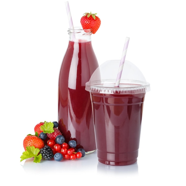 Berry smoothie frutas frescas suco de frutas beber bagas em um copo de garrafa isolado no branco