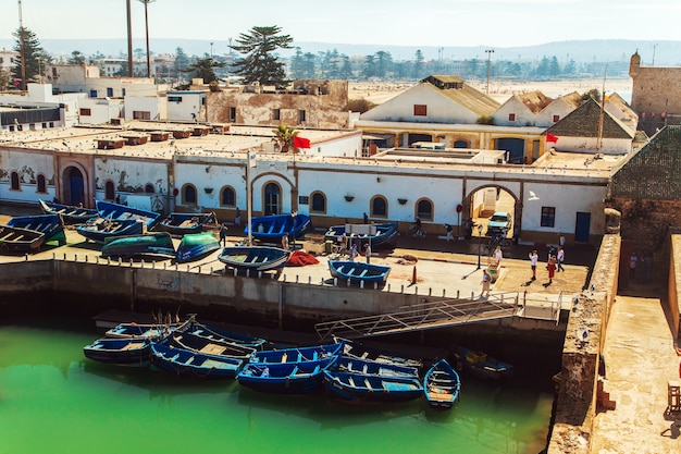 berühmte blaue Boote im Hafen von Essaouira.