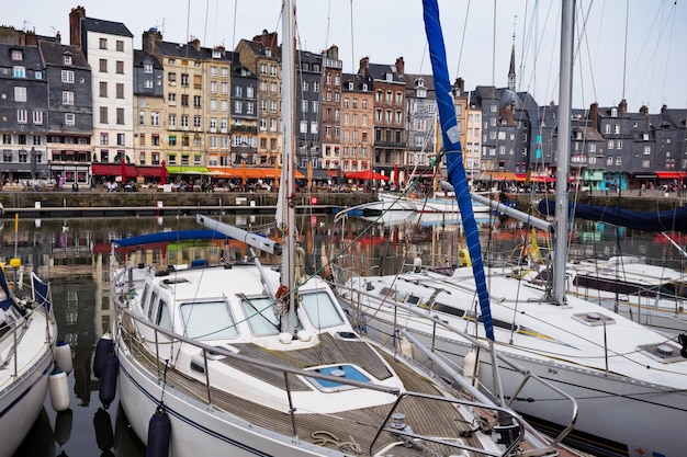 Berühmte französische Stadt Honfleur