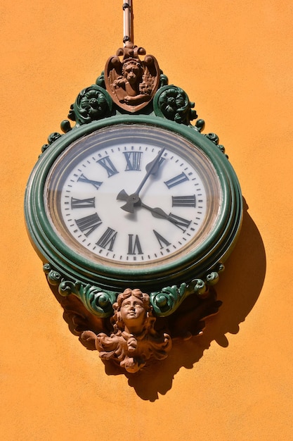 Foto berühmte italienische stadtuhr von venedig