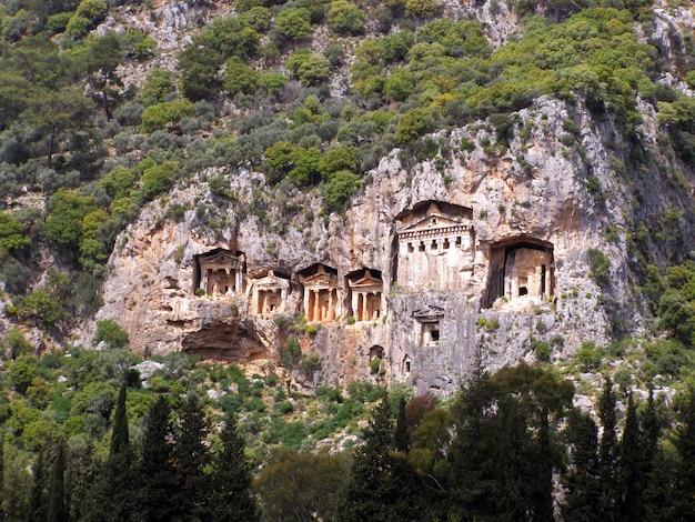 Berühmte lykische gräber alter caunos-stadt, dalyan, die türkei