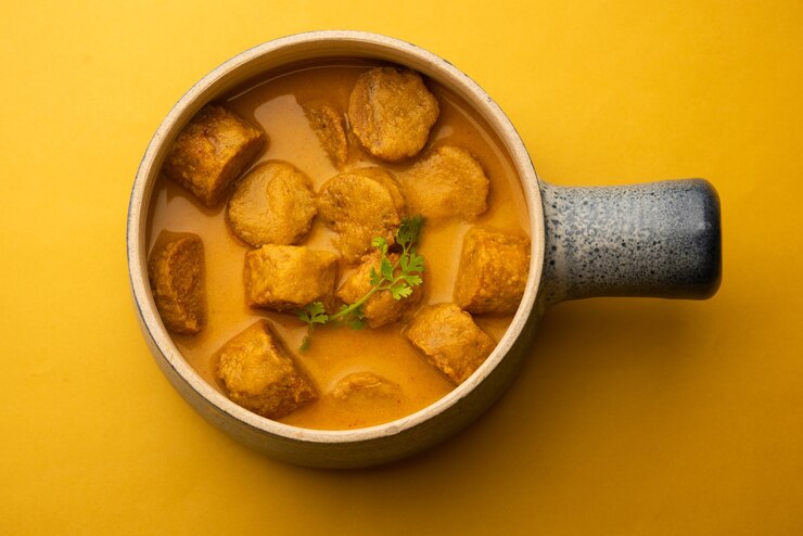 Foto besan gatte ki sabzi ou gatta curry recipe, menu rajasthani popular para almoço ou jantar