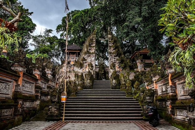 Besonderer ort für anbetung, hinduismus religion. tempel von bali, indonesien.