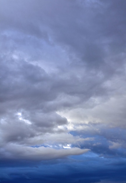 Bewölktem Himmel