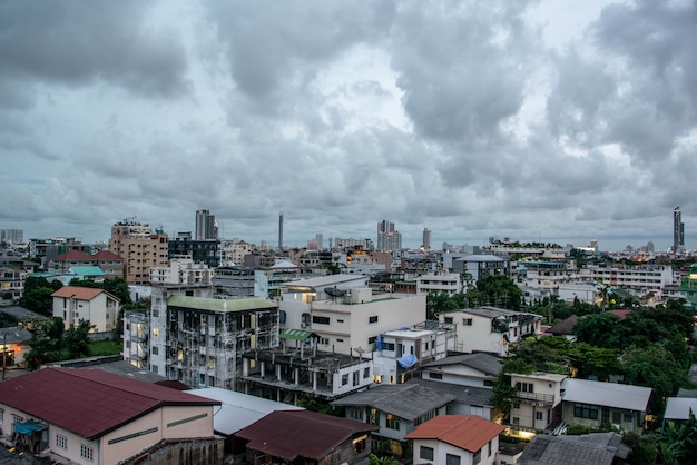 Foto bewölkter tag in bangkok